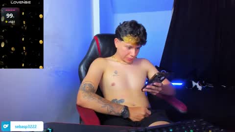 michael independent model  online show from 09.28.25