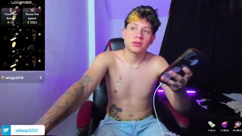 michael independent model  online show from 10.03.25