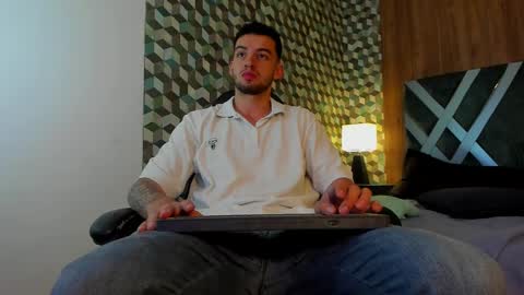 Snapshot of michael_magno chatting on 03.02.25 Michael Stevens online show from 03.02.25
