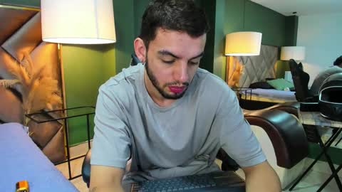 Snapshot of michael_magno chatting on 09.21.25 Michael Stevens online show from 09.21.25