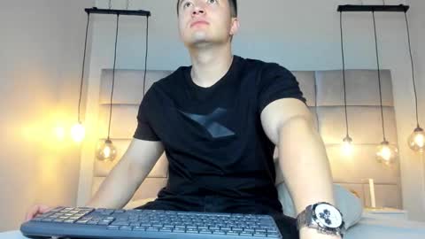 MichaelConnor  online show from 01.15.25