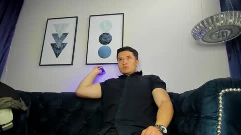 MichaelConnor  online show from 02.05.25