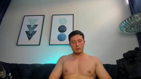 MichaelConnor  online show from 02.05.25