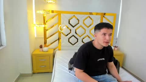 MichaelConnor  online show from 02.09.25