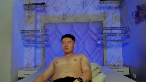 MichaelConnor  online show from 02.25.25