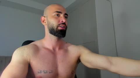 Snapshot of michaelevansx chatting on 04.27.26 MichaelEvansx online show from 04.27.26