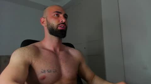 Snapshot of michaelevansx chatting on 04.30.26 MichaelEvansx online show from 04.30.26