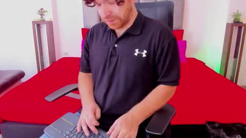 Michael  Contenido explcito online show from 10.18.25