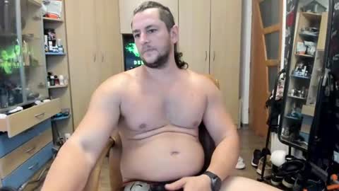 Snapshot of michaelragnar90 chatting on 07.19.26 michaelragnar90 online show from 07.19.26