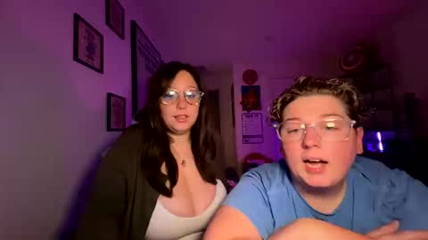 Snapshot of michelebussexx chatting on 10.11.25 michelebussexx online show from 10.11.25