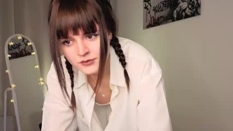 Snapshot of michelewild chatting on 02.12.26 Michele online show from 02.12.26