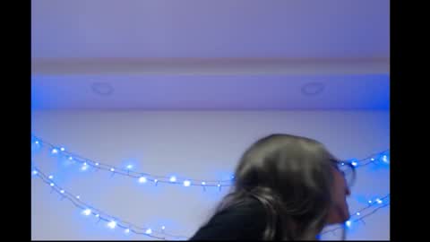 Snapshot of michell_bunny13 chatting on 02.18.26 Michell online show from 02.18.26