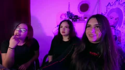 Snapshot of michell_h chatting on 04.20.26 Nani online show from 04.20.26