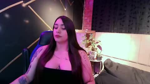 Snapshot of michell_h chatting on 05.13.26 Nani online show from 05.13.26
