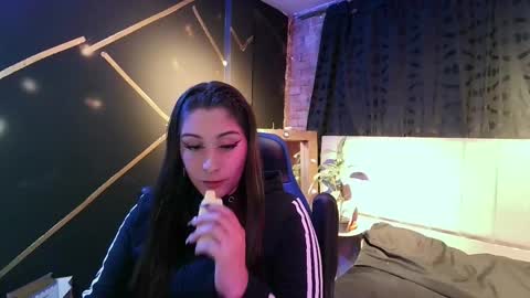 Snapshot of michell_h chatting on 05.22.26 Nani online show from 05.22.26