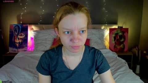Snapshot of michelle_blond chatting on 05.19.26 michelle_blond online show from 05.19.26