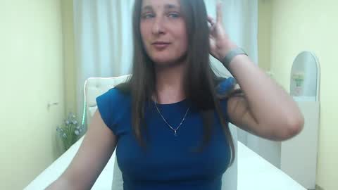 Snapshot of michellee11 chatting on 05.26.26 Michel online show from 05.26.26