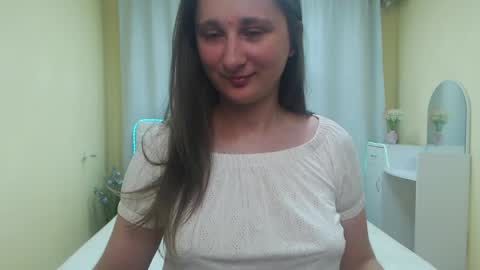 Snapshot of michellee11 chatting on 05.27.26 Michel online show from 05.27.26