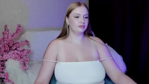 Snapshot of michellemilerr chatting on 06.29.26 michellemilerr online show from 06.29.26