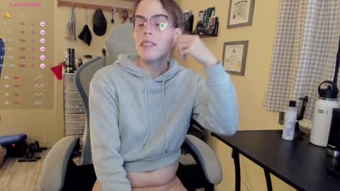 Snapshot of michellereid chatting on 12.06.24 MichelleReid online show from 12.06.24