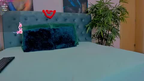 Snapshot of michellereys chatting on 02.16.25 michellereys online show from 02.16.25