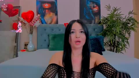 Snapshot of michellereys chatting on 02.20.25 michellereys online show from 02.20.25