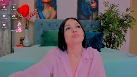 Snapshot of michellereys chatting on 02.27.25 michellereys online show from 02.27.25