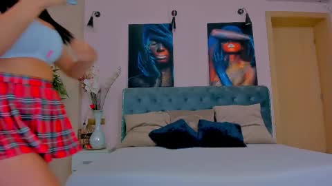 Snapshot of michellereys chatting on 09.12.25 michellereys online show from 09.12.25