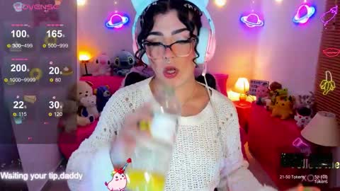 Snapshot of michellevanss22 chatting on 11.20.25 online show from 11.20.25