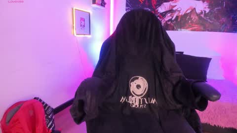 michonne_09 online show from 11.22.25