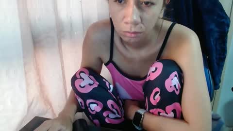 Snapshot of miculohot chatting on 01.12.25 vanesa sexy online show from 01.12.25