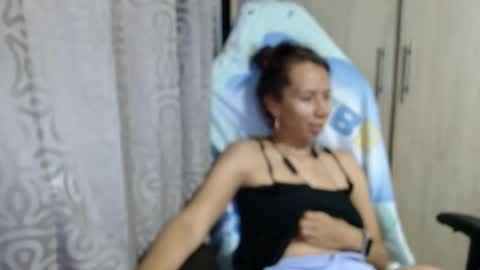Snapshot of miculohot chatting on 01.20.25 vanesa sexy online show from 01.20.25