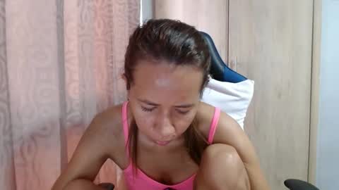 Snapshot of miculohot chatting on 01.28.25 vanesa sexy online show from 01.28.25
