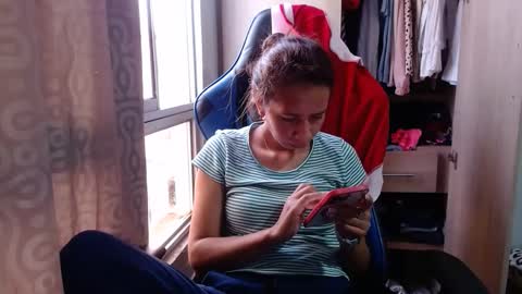 Snapshot of miculohot chatting on 02.21.25 vanesa sexy online show from 02.21.25