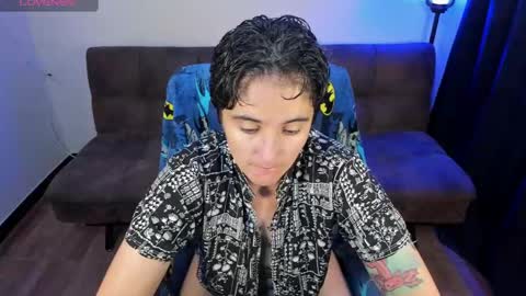 Snapshot of midnight07_ chatting on 02.12.25 Blue online show from 02.12.25