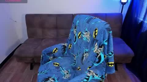 Snapshot of midnight07_ chatting on 02.12.25 Blue online show from 02.12.25