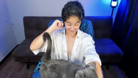 Snapshot of midnight07_ chatting on 03.11.25 Blue online show from 03.11.25