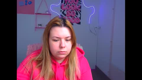 Snapshot of midnightmariana chatting on 01.19.26 Mariana online show from 01.19.26