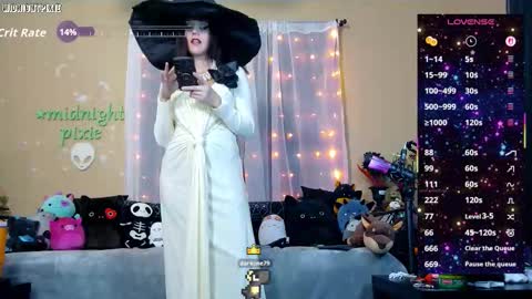 Snapshot of midnightpixie chatting on 10.17.25 Jenna Talia online show from 10.17.25