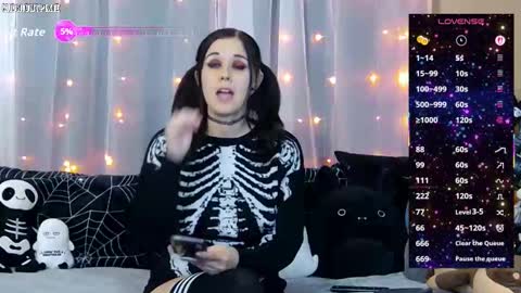 Snapshot of midnightpixie chatting on 10.17.25 Jenna Talia online show from 10.17.25
