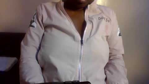 Snapshot of midnightt_curves chatting on 07.02.26 midnightt_curves online show from 07.02.26