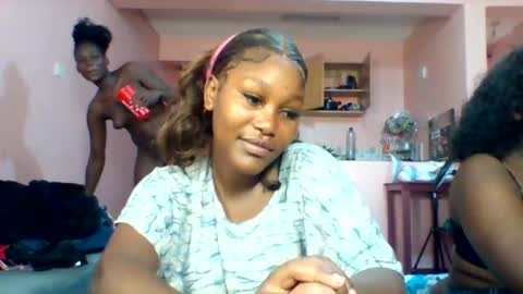 Snapshot of midnightt_tease chatting on 02.02.26 midnightt_tease online show from 02.02.26