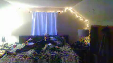 Snapshot of midtownhustler chatting on 10.29.25 midtownhustler online show from 10.29.25