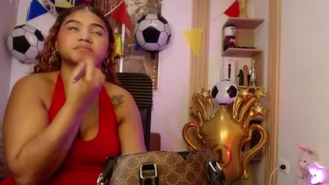 Snapshot of miel_alisha chatting on 06.16.26 miel online show from 06.16.26