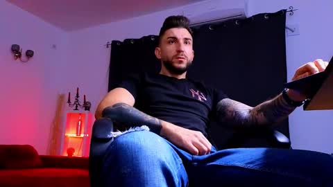 MightyAaron online show from 09.15.25