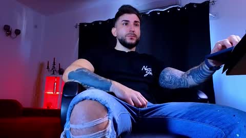 MightyAaron online show from 10.28.25