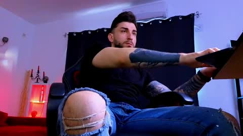 MightyAaron online show from 04.14.26