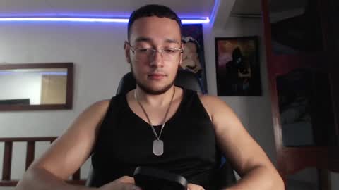 Snapshot of miguel0981 chatting on 01.16.25 Strong Man online show from 01.16.25