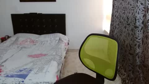 Snapshot of miguelitohot4 chatting on 05.08.26 Miguel Eduardo online show from 05.08.26