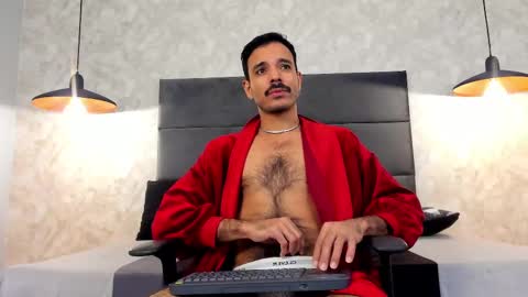 Snapshot of miguelsanfrancisco chatting on 11.01.25 miguelsanfrancisco online show from 11.01.25